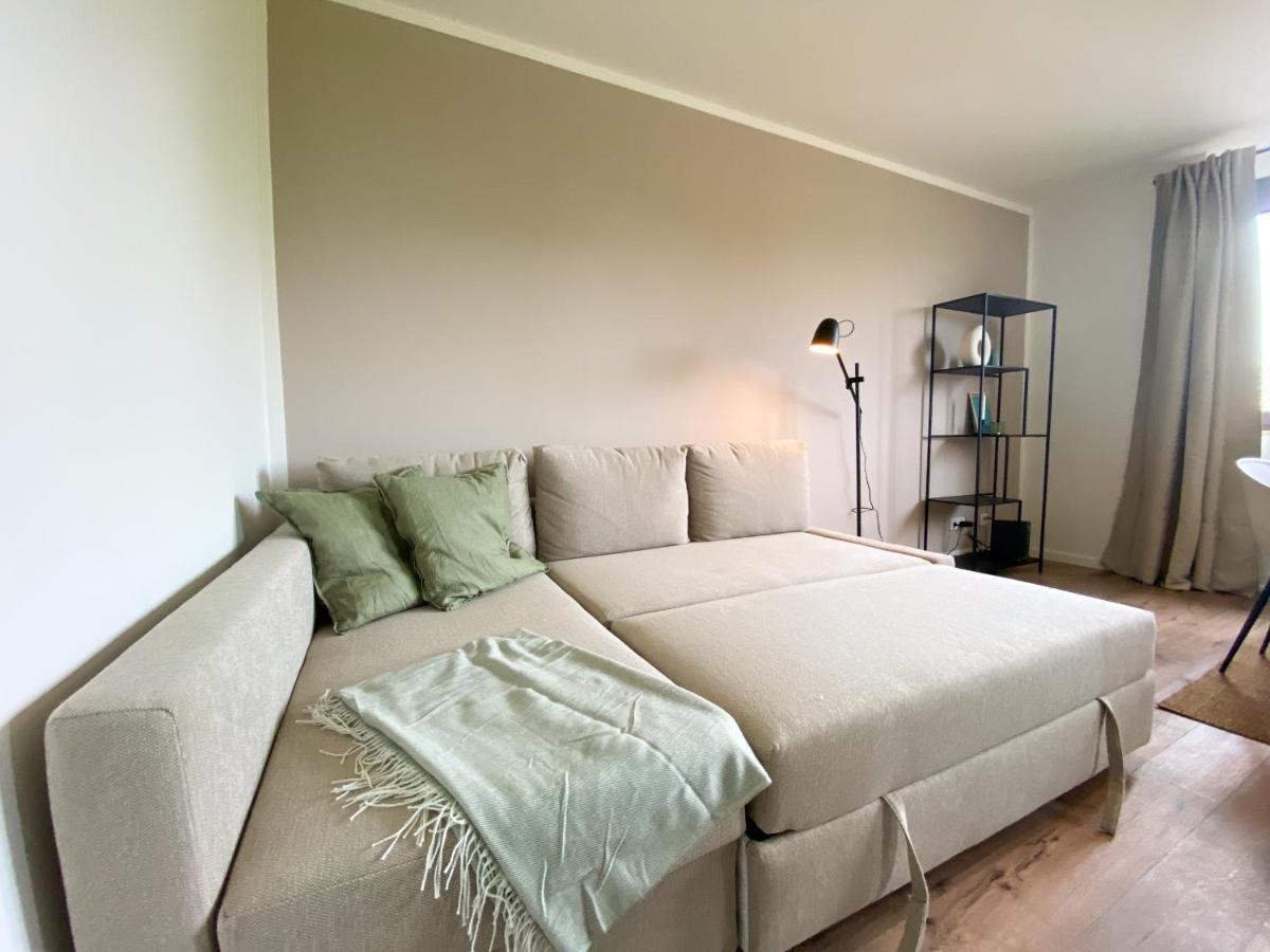 Schoene Wohnung Mit Rheinblick/Duesseldorf/Neuss/Messe Bagian luar foto